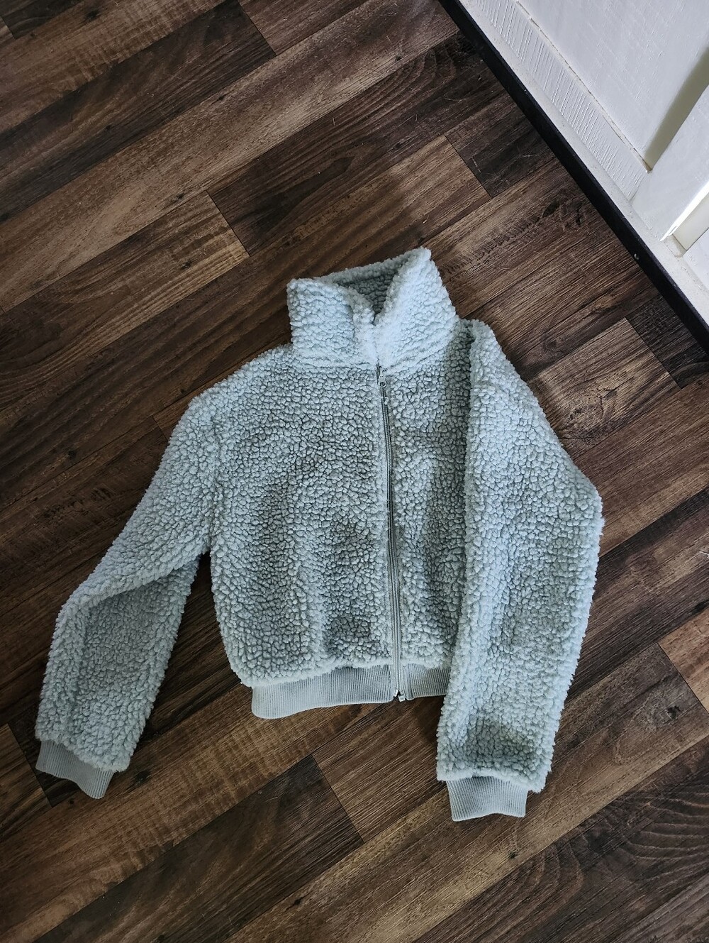 Cozy Sherpa Zip-Up Jacket in Light Soft Green Sz S